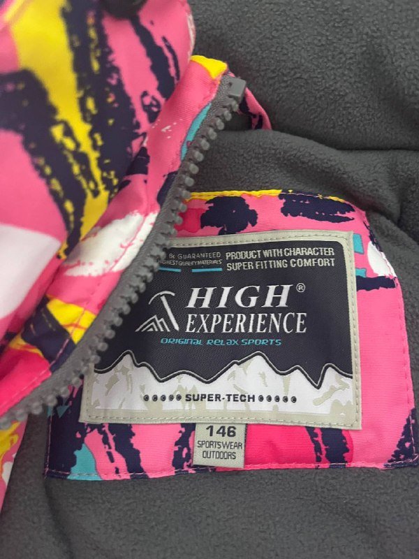 Горнолыжный зимний костюм и сапожки для девочки 2