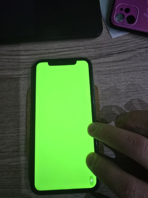 iPhone 11 128 Гб, состояние хорошее, комплект 4