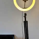 LED кольцевая лампа со штативом 4