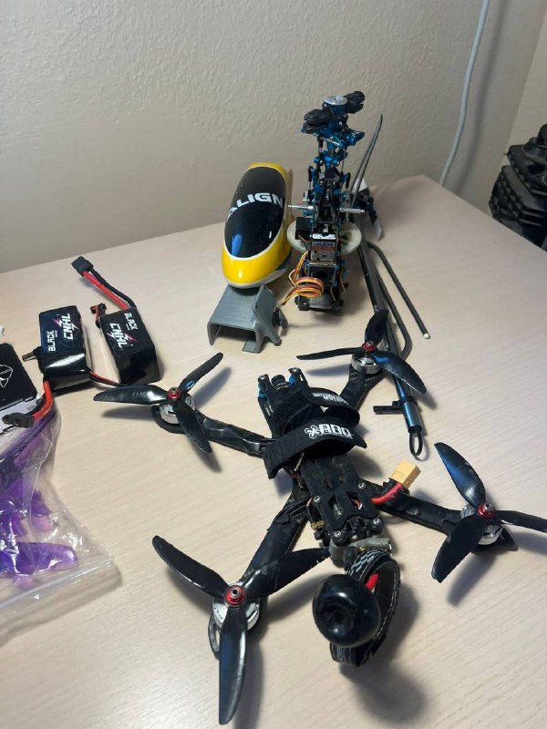 FPV-дроны, пульт Radiomaster TX16S, зарядное ISDT D2, вертолёт Align T-rex 450 5