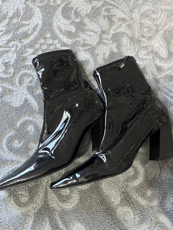 Ботильоны Zara черные лаковые, размер 38