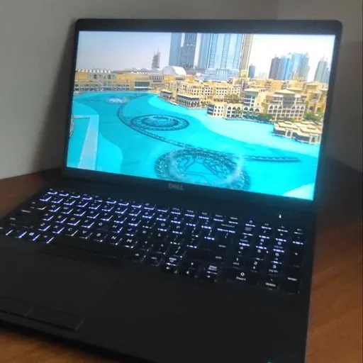 Dell 5500 ноутбук