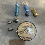 Удочки с рыболовными снастями, гантели 3