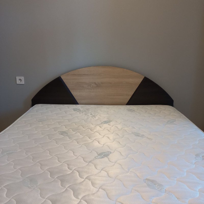 Кровать и матрас 1,60 × 2,00 3