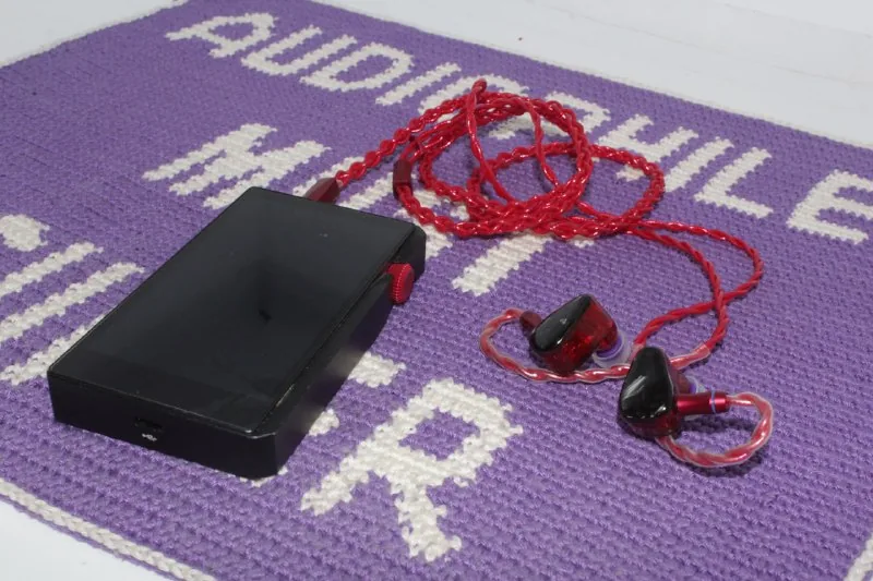 Наушники IEM Snowy A4G на кабеле Nicehck Maple 1