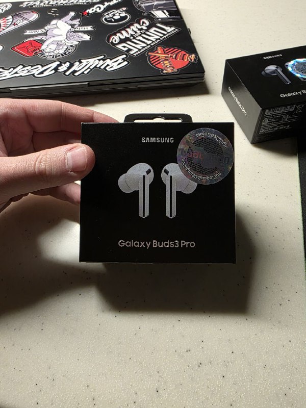 Galaxy Buds 3 Pro - White, New, 450 Lari, Gray, Used, 300 Lari 5