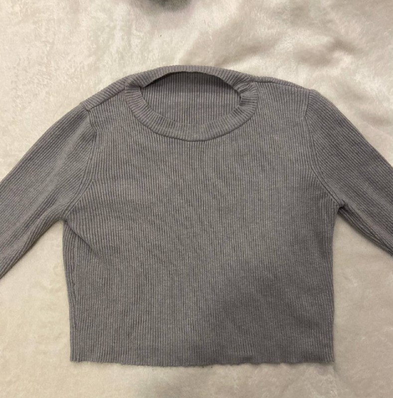 черное атласное платье, платье в цветочек, топики, рубашки, шапки, спортивный топик, теплый топик, ушки зайки 8