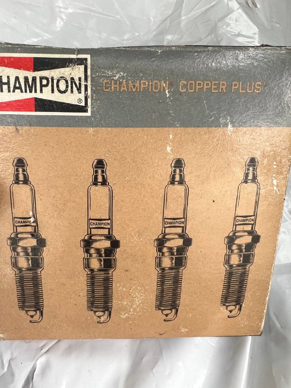 Свечи автомобильные Champion, 11 штук