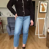 Джинсы Uniqlo, куртка Levi Strauss 5