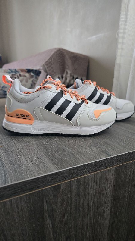 Детская обувь кроссовки, мокасины, бутсы, тапочки