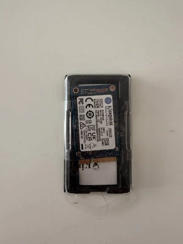 SSD Kingston mSATA 256 ГБ