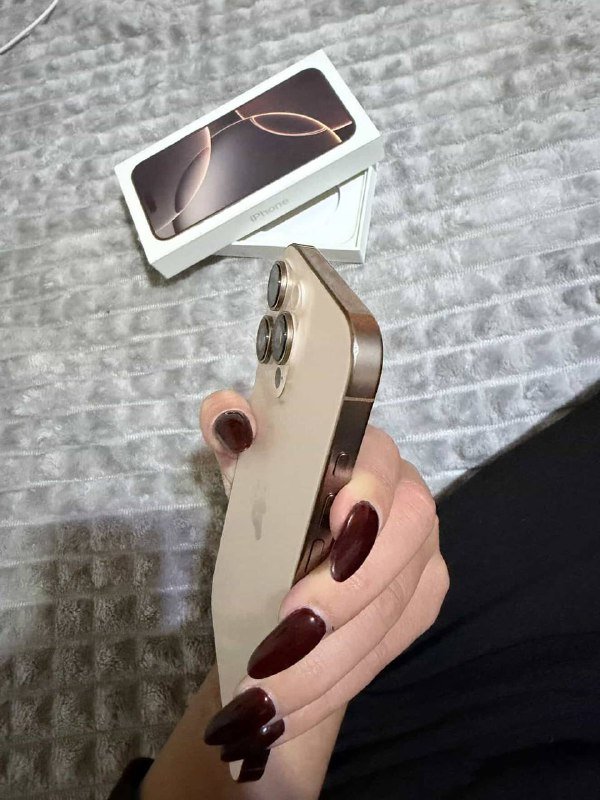 Айфон 16 про Макс 256 гб с коробкой, зарядкой и адаптером