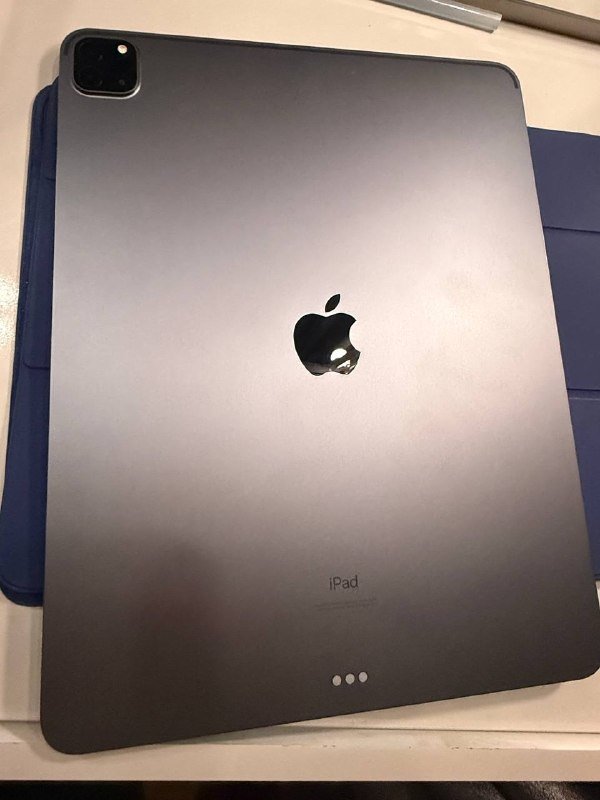 iPad Pro 12.9 и iPhone 15 Pro Max 3