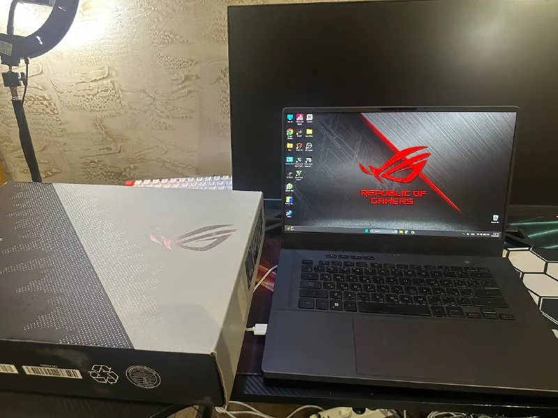 ASUS ROG Zephyrus G15 1