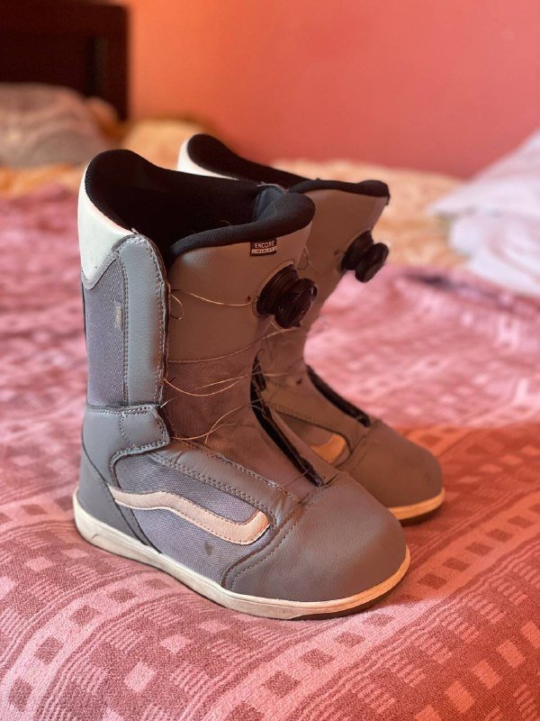 Сноубордические ботинки 38 размера