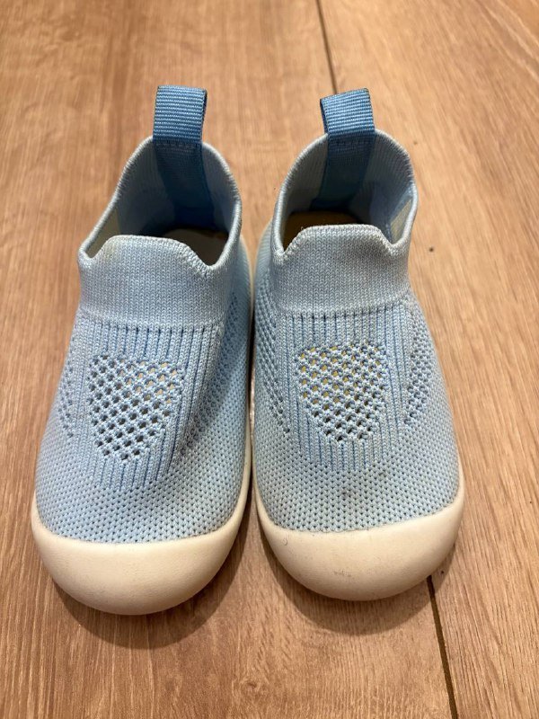 Кроссовки, тапочки, сандалии детские мягкие