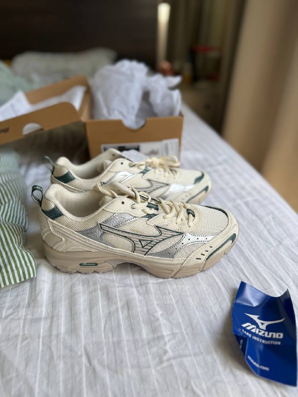 Mizuno shoes size 6 UK