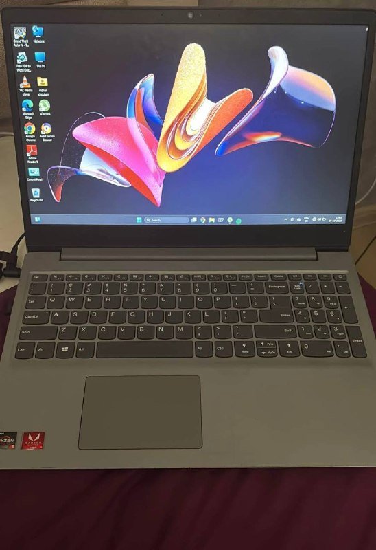 Игровой ноутбук Lenovo AMD Ryzen 5 3500U 8Гб SSD 1ТБ