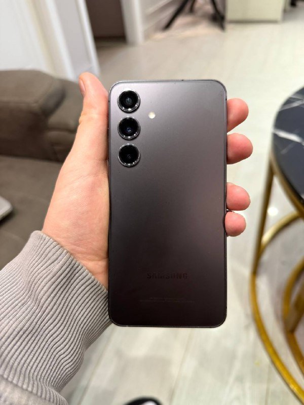 MacBook Air M4 16GB 256GB, Samsung S24 128GB, Apple Magic Keyboards 5