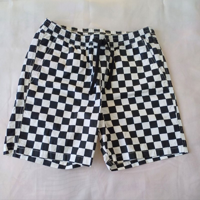 шорты Vans, футболки Levi's, Palm Angels, Napapijri 4
