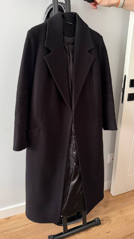 Пальто женское, Пуховик женский Stradivarius, Шапки унисекс