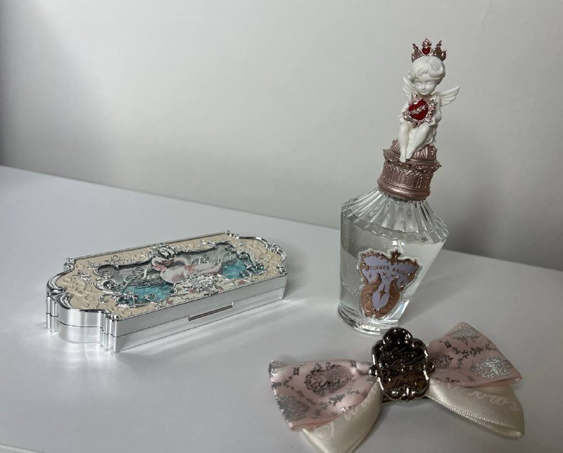 Flower Knows Swan Ballet палетка, духи, заколка, ящик для косметики 8