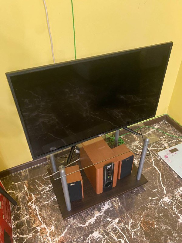 СМАРТ телевизор 24 диагональ