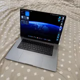 MacBook Pro 16" (M1) 2