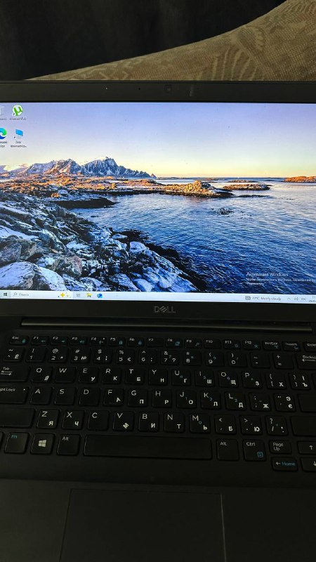 Ноутбук DELL 3