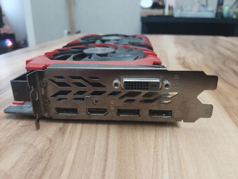 MSI GeForce GTX 1080, ОЗУ DDR4 Kingston 8 ГБ ×4, AMD Ryzen 5 3600 2
