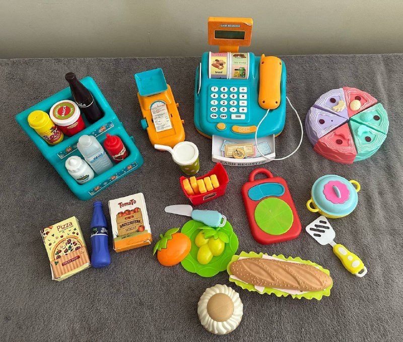Игрушка касса и кухонные принадлежности