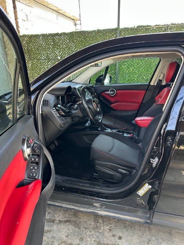 машина Fiat черная 3