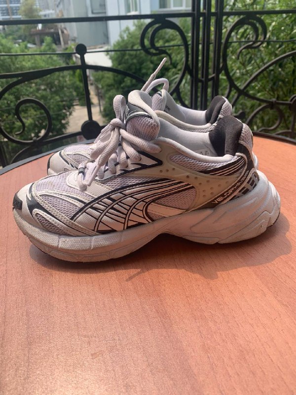 Женские кроссовки Puma 2