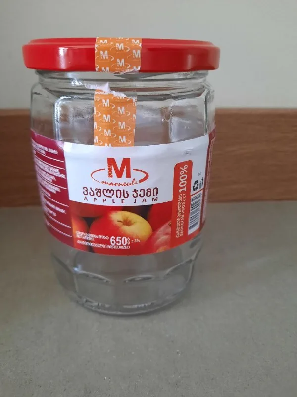 Стеклянные банки с крышками