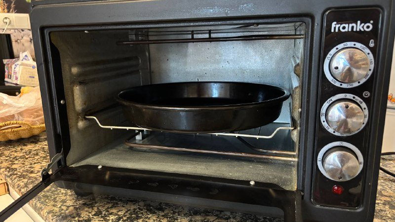 Духовка Franko 4