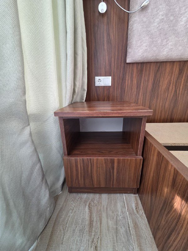 Кровать 160 на 200 с тумбочкой и светильником 7