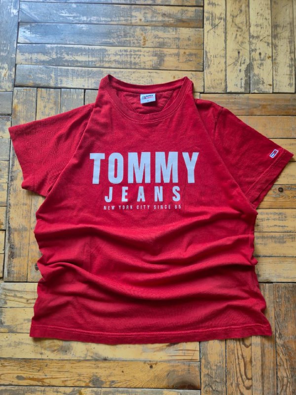 Футболки Tommy Jeans, Lyle & Scott