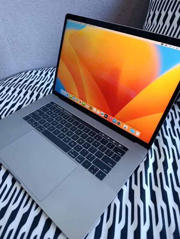 MacBook Pro 15 2017 1