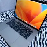 MacBook Pro 15 2017 1