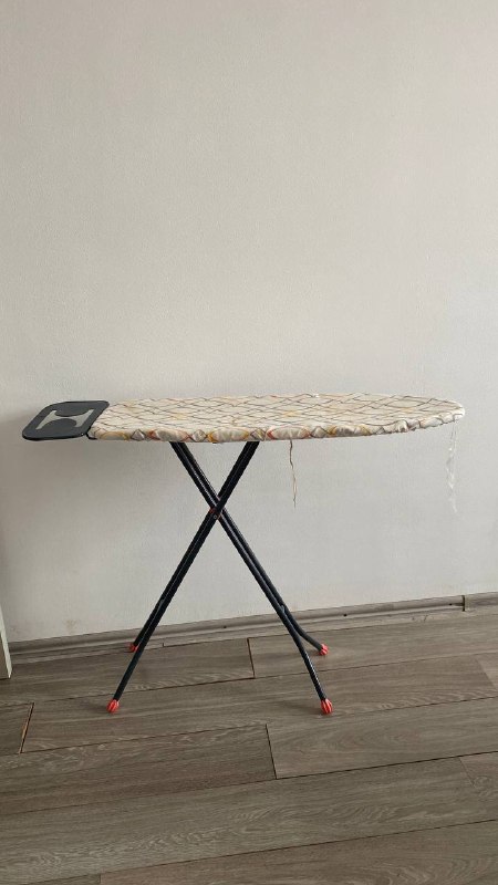 Пуфик, Лампа настольная, Стол и стул, Гладилка 8