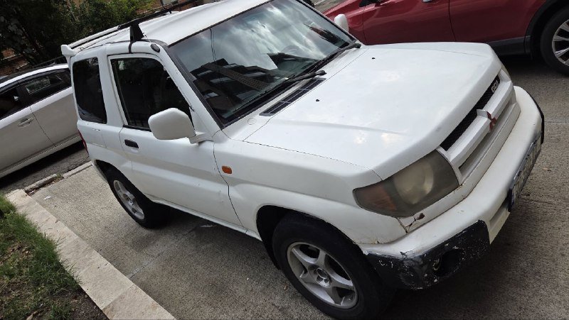 Mitsubishi Pajero iO 1998 компактный внедорожник 6