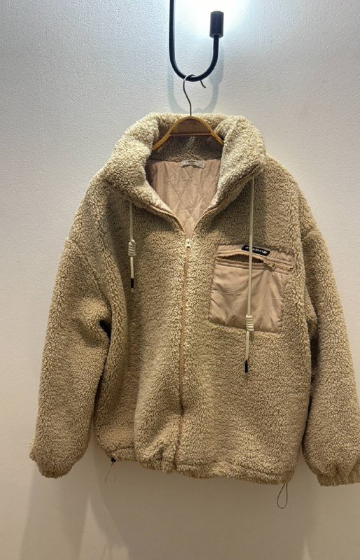 Женский бомбер из искусственного меха oversize