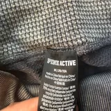Юбка H&M, брюки-леггинсы Victoria’s Secret, джинсы C&A 3
