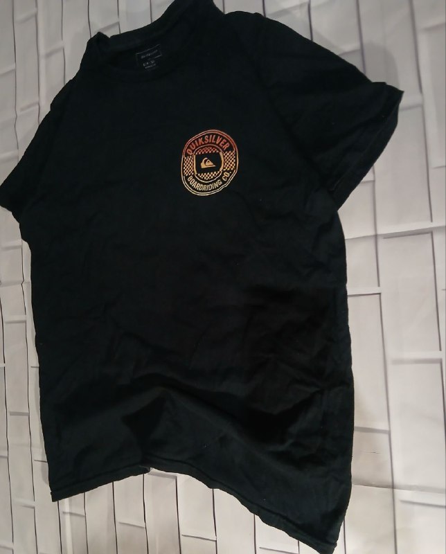 quicksilver men's t-shirt size s-m 3