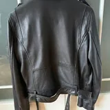 Кожаная куртка Zara 4