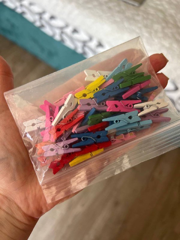 Металлическая сетка для открыток с прищепками 4