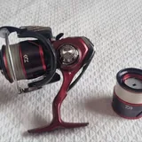 Спиннинг MajoCraft, катушка Daiwa 6