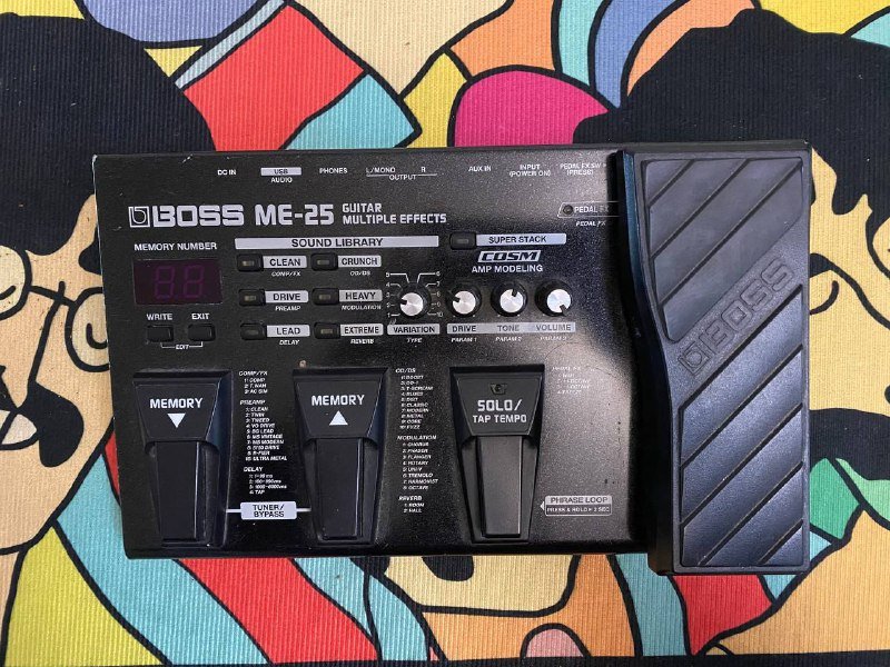 Гитарный процессор Boss me 25