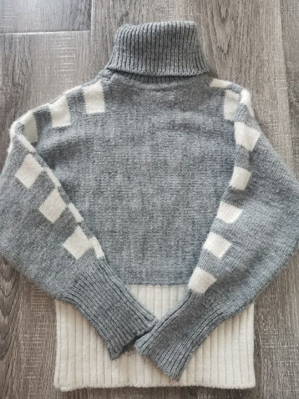 Теплый свитер размер 122-128