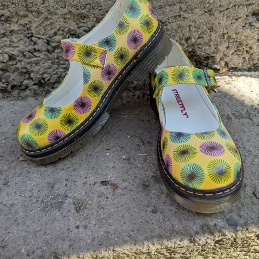 Women's shoes size 39